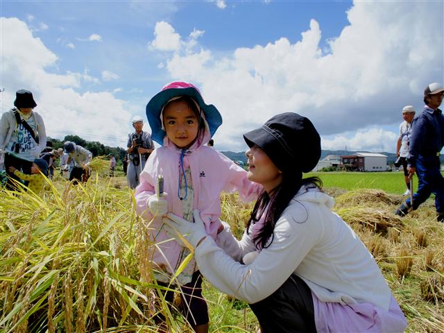 特別賞 (ホテルオークラ賞) 「お母さんと一緒に」 下村正昭